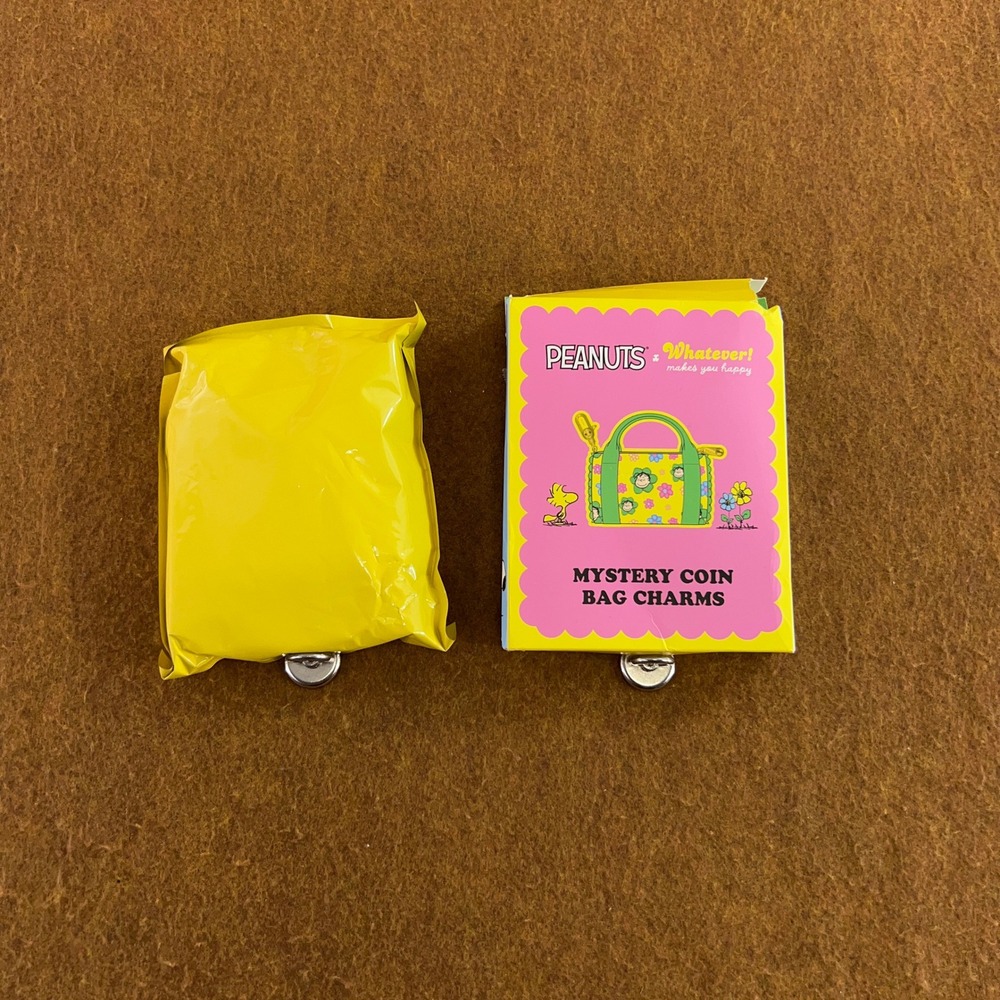 Peanuts Unisex OS Yellow Mystery Coin Bag Charm Blind Box NWT